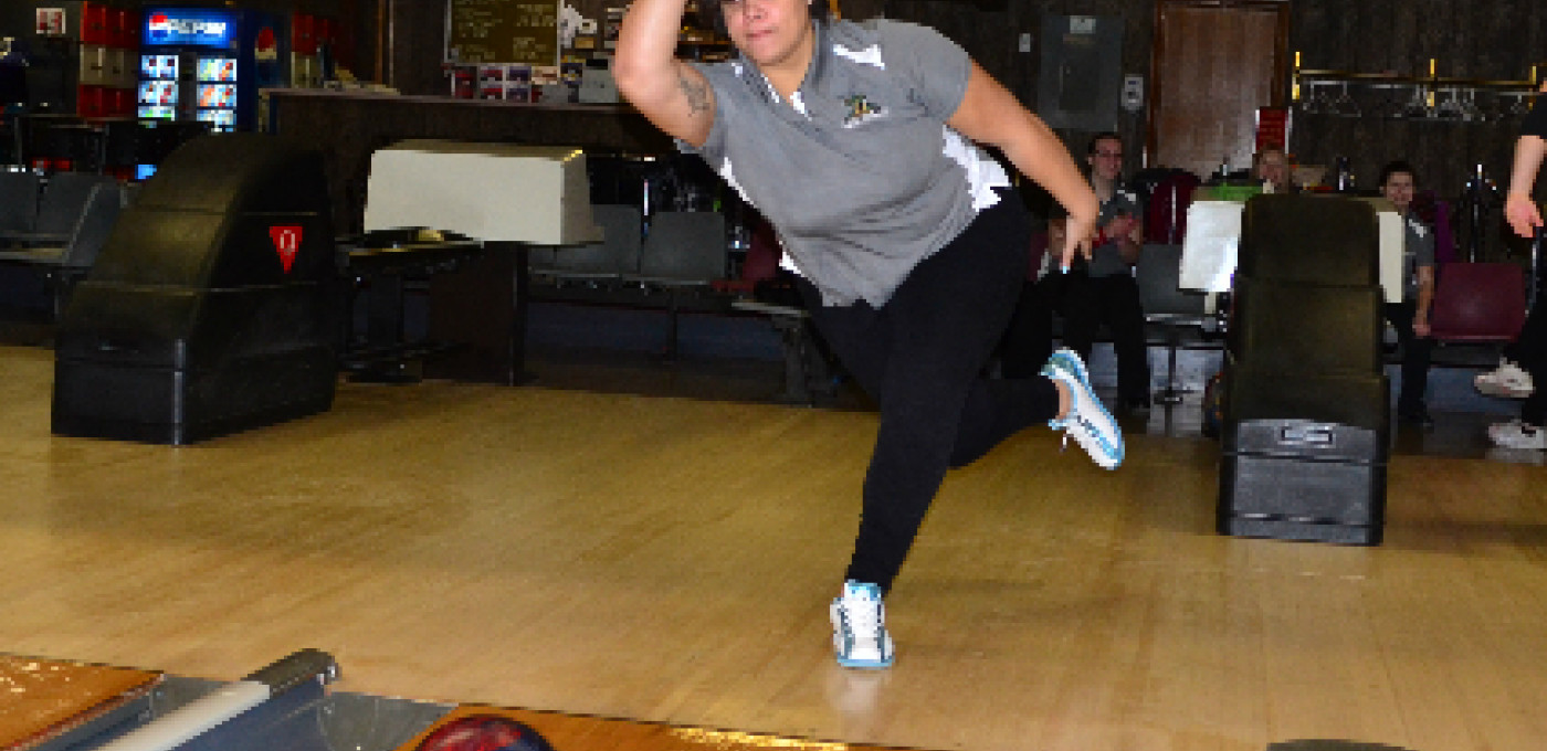 1 20BOWLAlyshaBuck2016NewsRecapGameStory