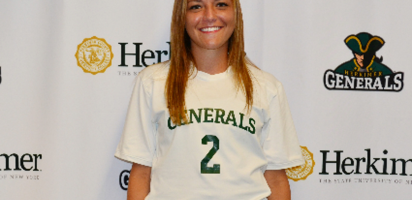 10 22WSOCMichaelaBianca2015NewsRecapGameStory