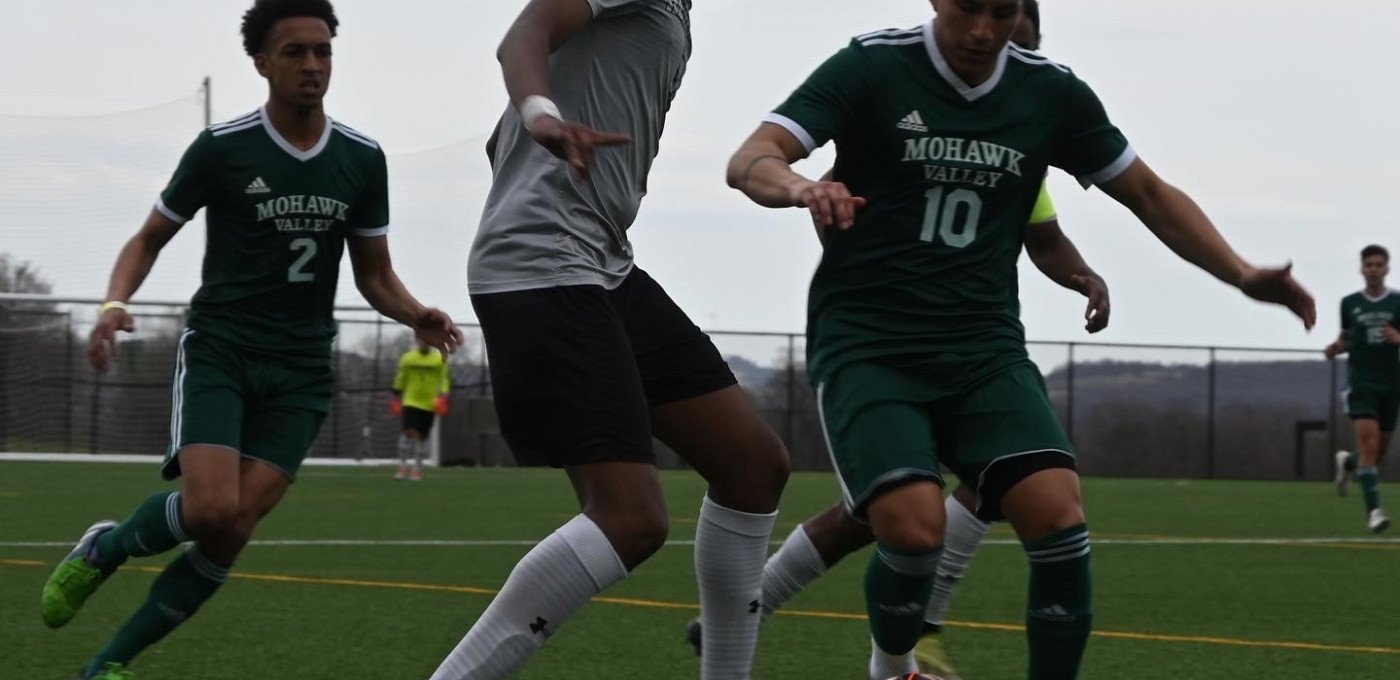 Mens Soccer Action vs MVCC 3