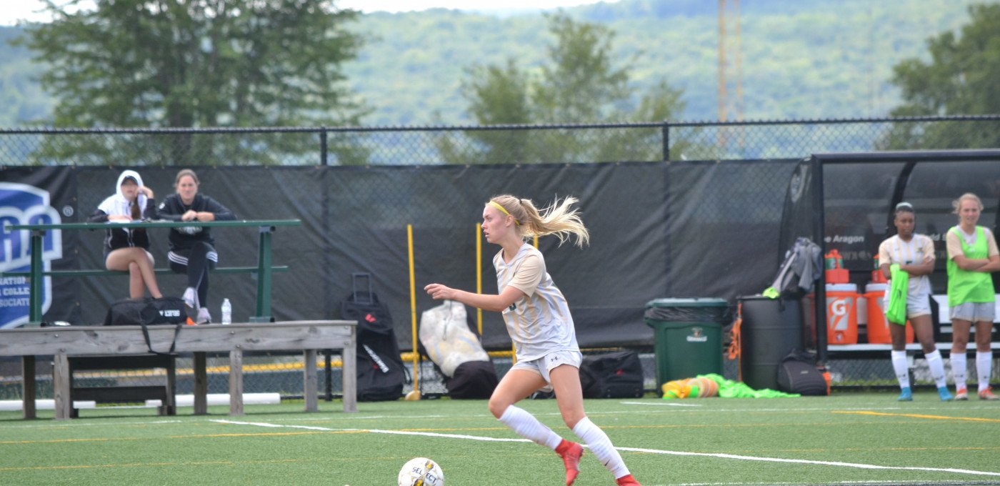 Tayler Clark vs Nassau